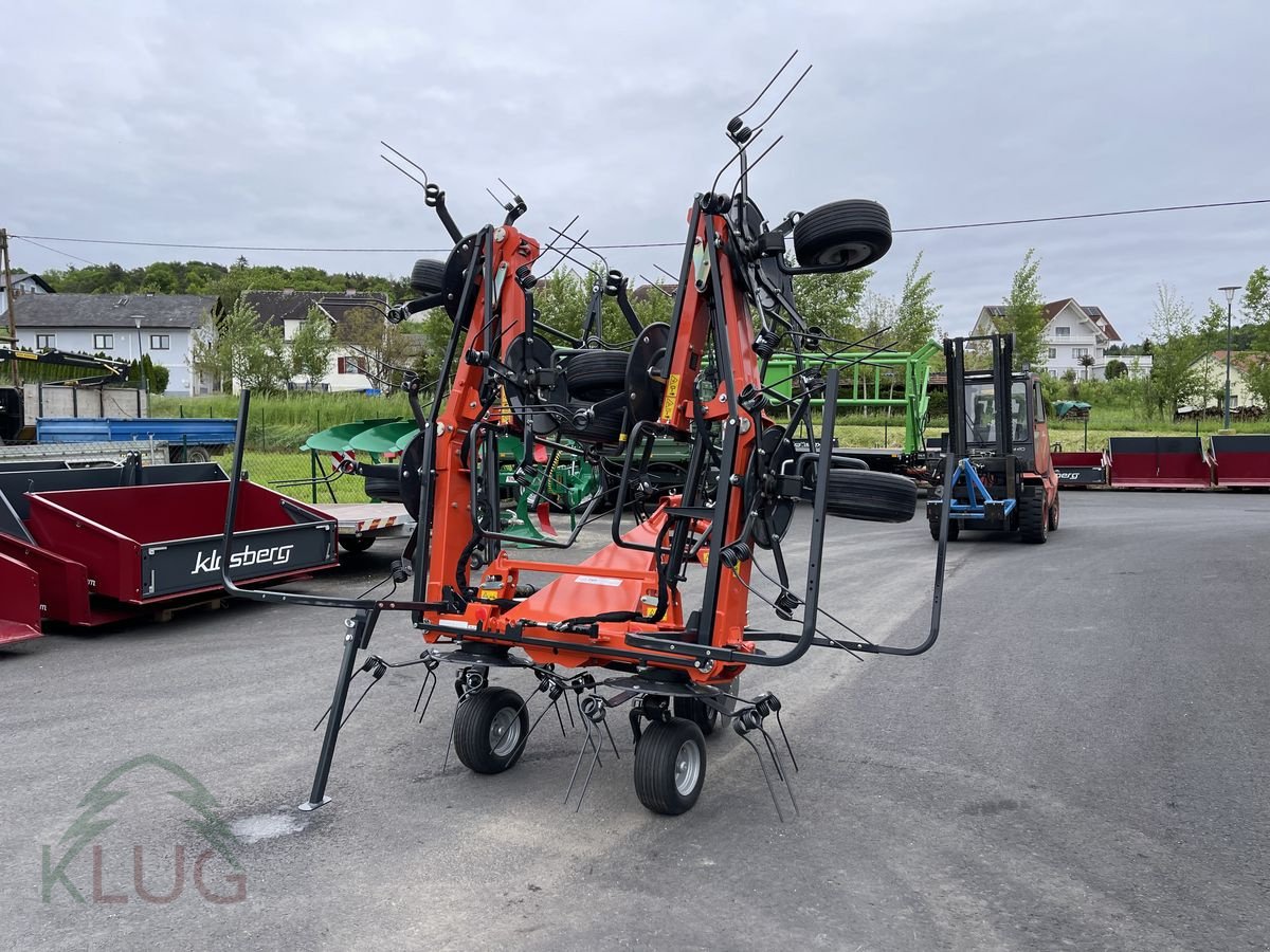 Kreiselheuer des Typs Kubota TE8080 8-Kreisler, Neumaschine in Pirching am Traubenberg (Bild 16)