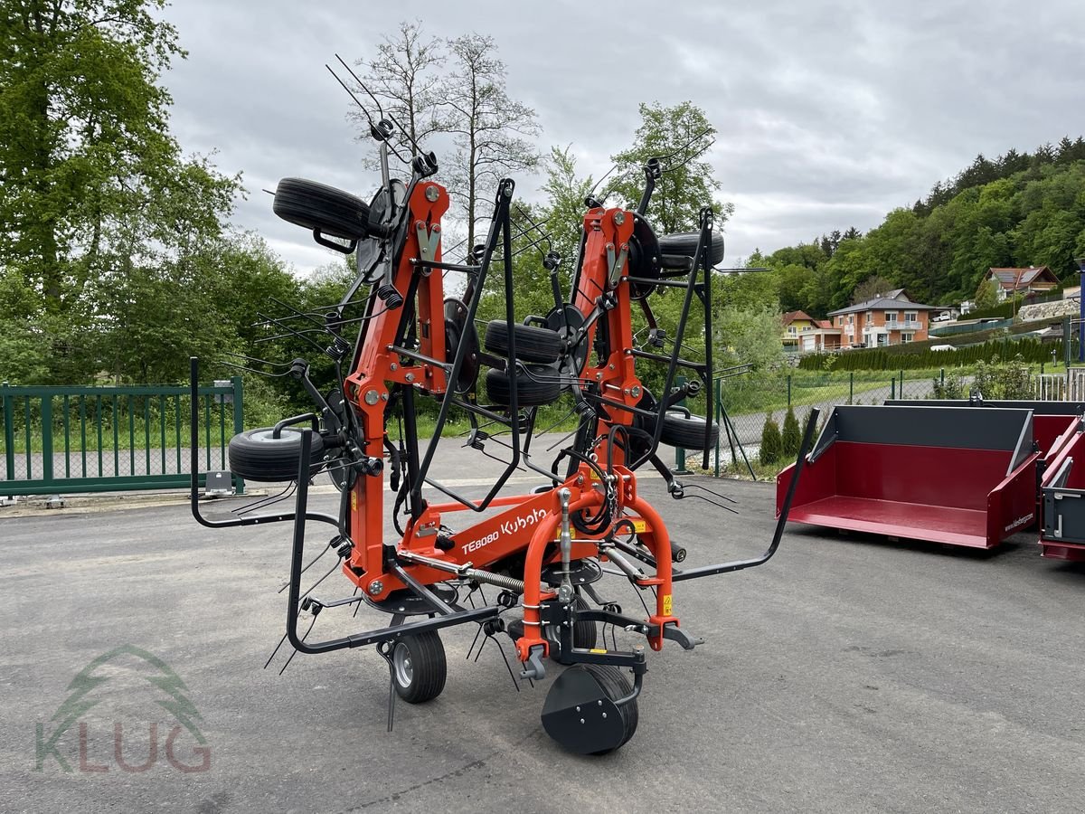 Kreiselheuer des Typs Kubota TE8080 8-Kreisler, Neumaschine in Pirching am Traubenberg (Bild 21)