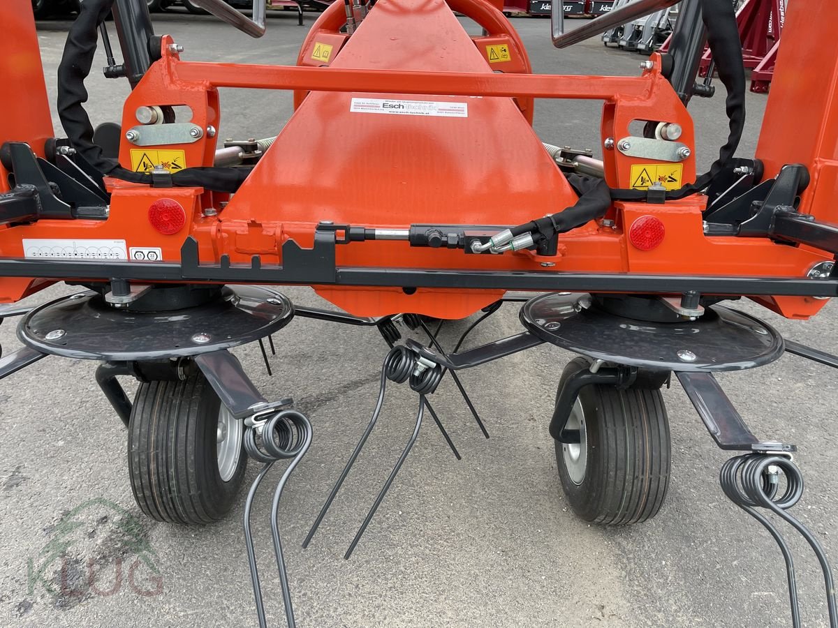 Kreiselheuer des Typs Kubota TE8080 8-Kreisler, Neumaschine in Pirching am Traubenberg (Bild 27)