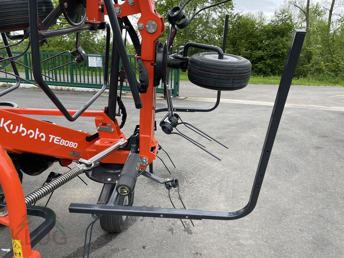 Kreiselheuer des Typs Kubota TE8080 8-Kreisler, Neumaschine in Pirching am Traubenberg (Bild 24)