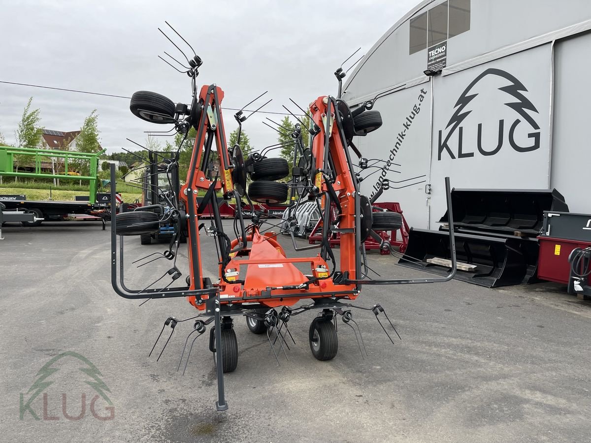 Kreiselheuer des Typs Kubota TE8080 8-Kreisler, Neumaschine in Pirching am Traubenberg (Bild 13)