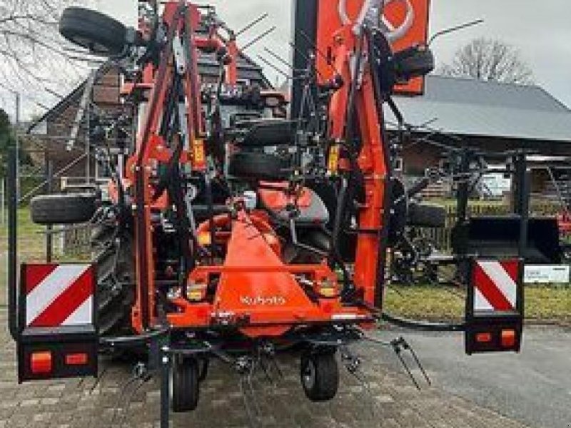 Kreiselheuer des Typs Kubota te8080, Gebrauchtmaschine in SUDERBURG/HOLXEN