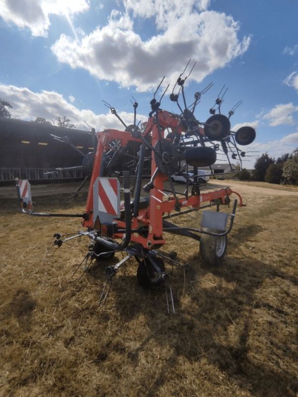 Kreiselheuer des Typs Kubota TE8511C, Gebrauchtmaschine in COGNAC LA FORET (Bild 3)