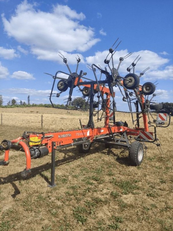Kreiselheuer des Typs Kubota TE8511C, Gebrauchtmaschine in COGNAC LA FORET (Bild 4)