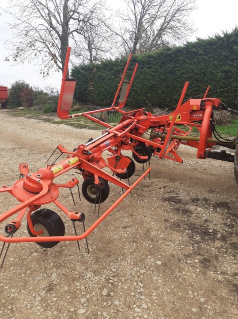 Kreiselheuer des Typs Kuhn 5801, Gebrauchtmaschine in Saint-Rémy (Bild 1)