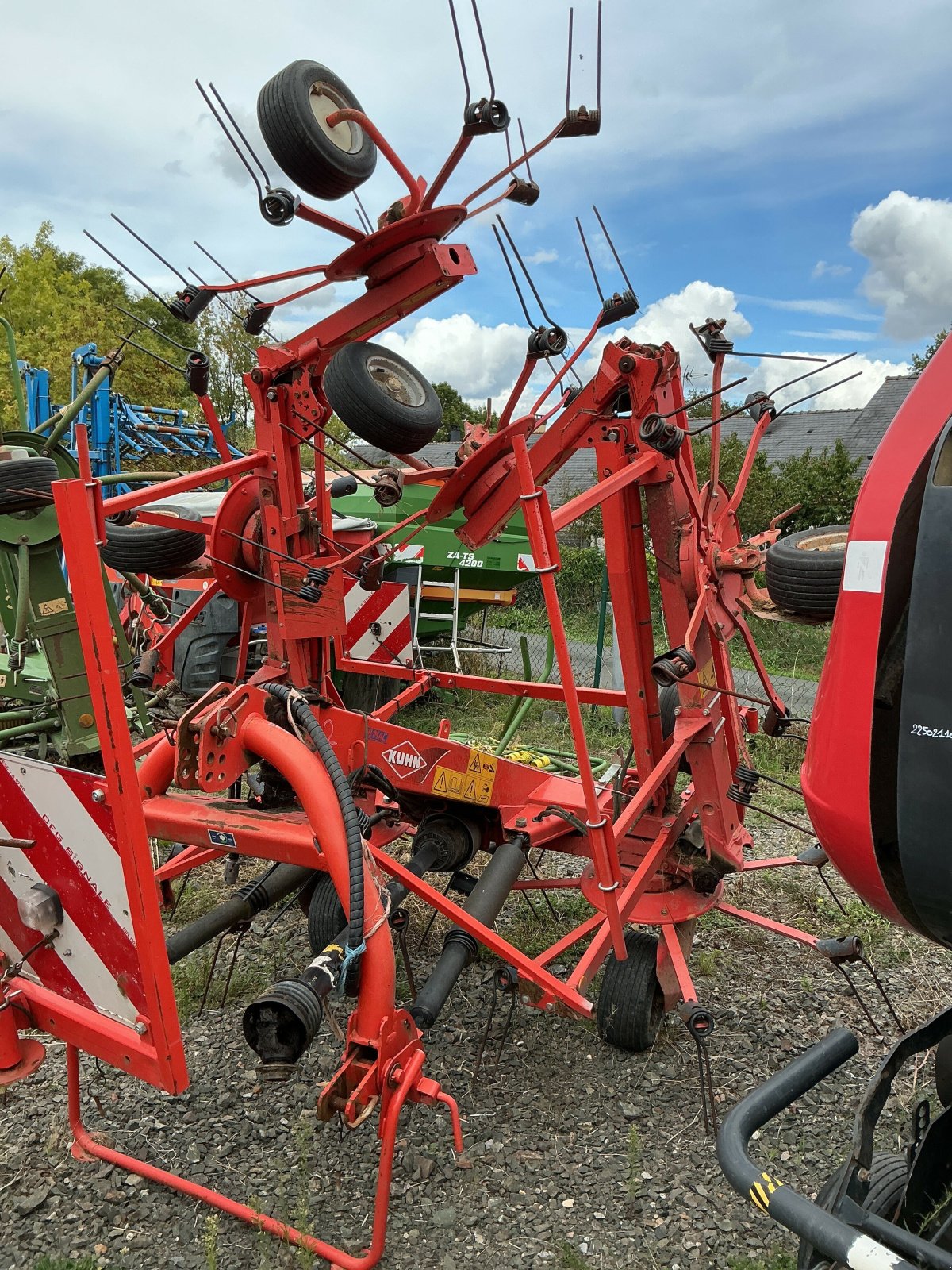 Kreiselheuer typu Kuhn FANEUSE GF 7802, Gebrauchtmaschine v ST CLEMENT DE LA PLACE (Obrázek 1)