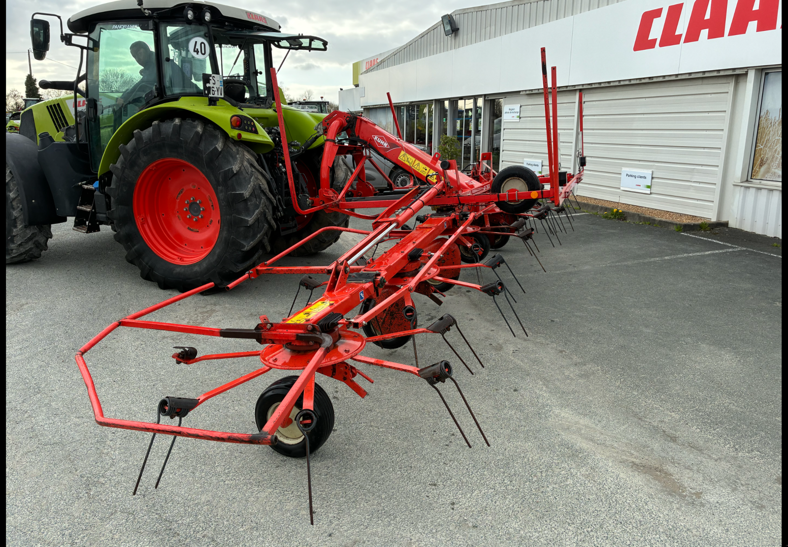 Kreiselheuer Türe ait Kuhn FANEUSE GF 7802, Gebrauchtmaschine içinde ST CLEMENT DE LA PLACE (resim 2)