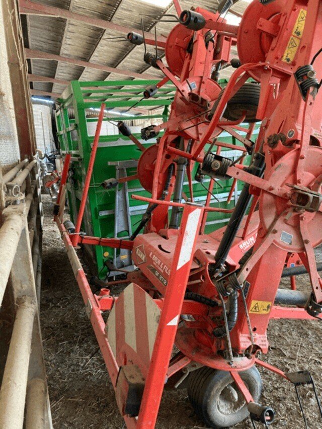 Kreiselheuer Türe ait Kuhn FANEUSE KUHN GF 8712, Gebrauchtmaschine içinde Charnay-lès-macon (resim 4)