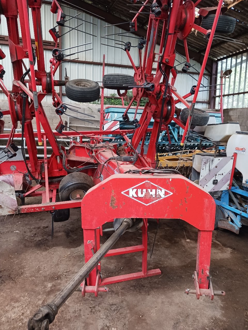 Kreiselheuer typu Kuhn GF 10601 TO, Gebrauchtmaschine v SAINT HILAIRE EN MORVAN (Obrázek 2)