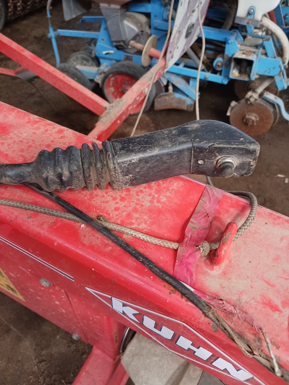 Kreiselheuer typu Kuhn GF 10601 TO, Gebrauchtmaschine v SAINT HILAIRE EN MORVAN (Obrázek 7)