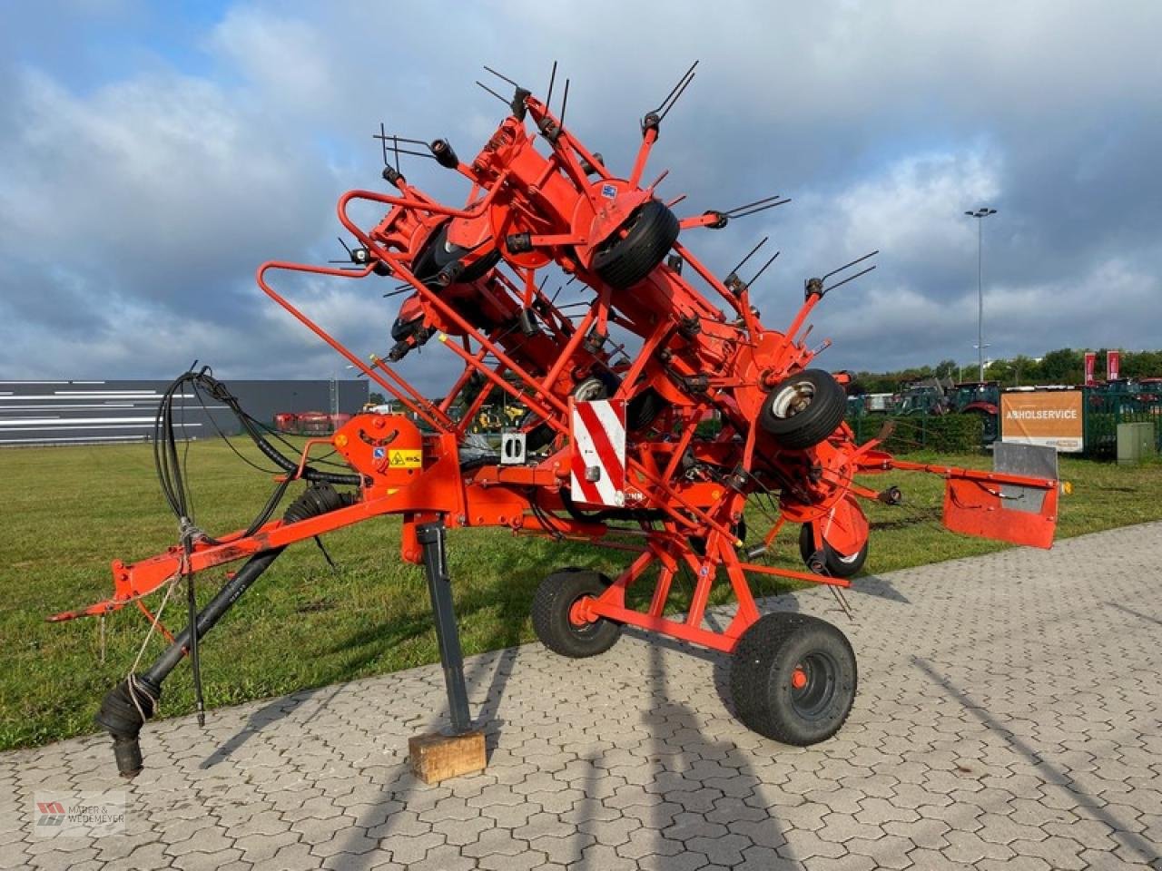 Kreiselheuer des Typs Kuhn GF 10802T DIGIDRIVE HEUWENDER, Gebrauchtmaschine in Oyten (Bild 1)