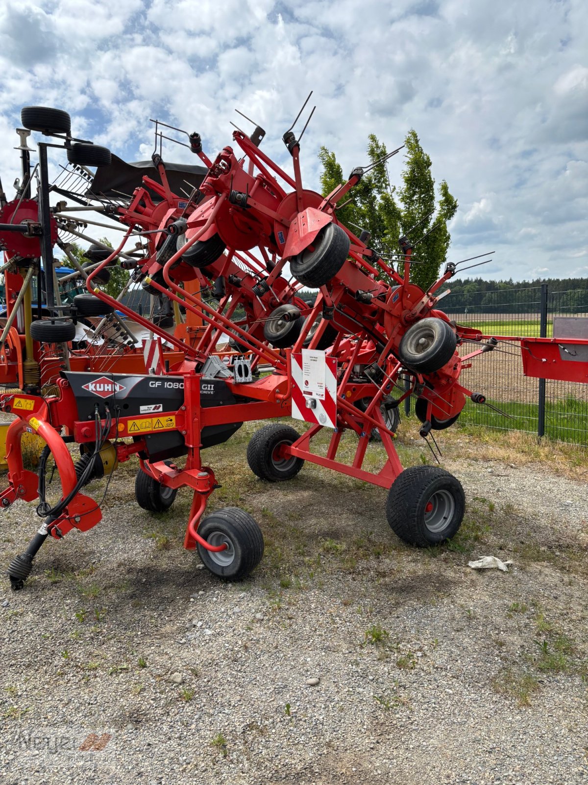 Kreiselheuer του τύπου Kuhn GF 10802T, Gebrauchtmaschine σε Bad Waldsee Mennisweiler (Φωτογραφία 3)