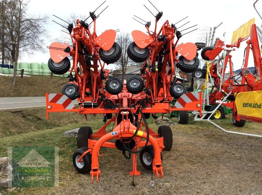 Kreiselheuer of the type Kuhn GF 10803 T, Neumaschine in Kobenz bei Knittelfeld (Picture 2)