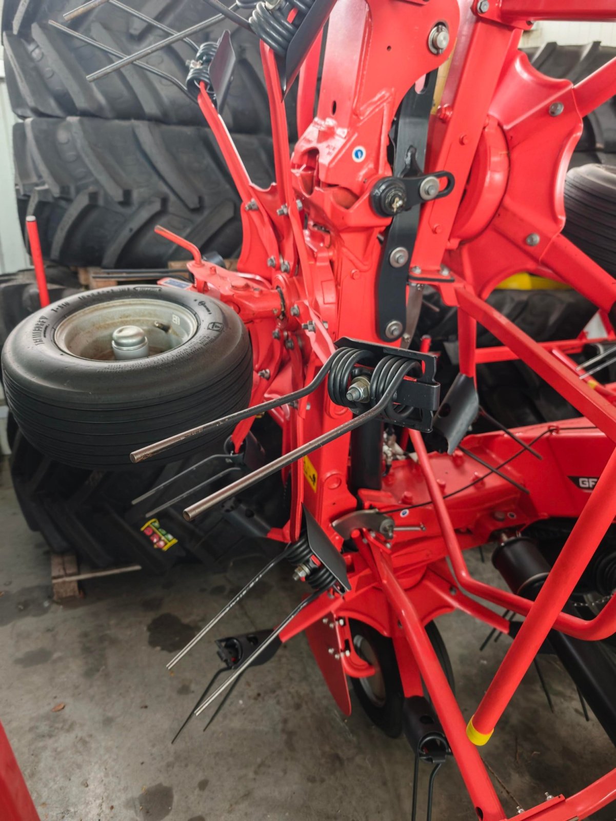 Kreiselheuer van het type Kuhn GF 10803, Gebrauchtmaschine in Aislingen (Foto 3)