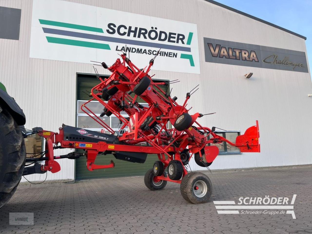 Kreiselheuer des Typs Kuhn GF 10812 T, Gebrauchtmaschine in Leizen (Bild 1)