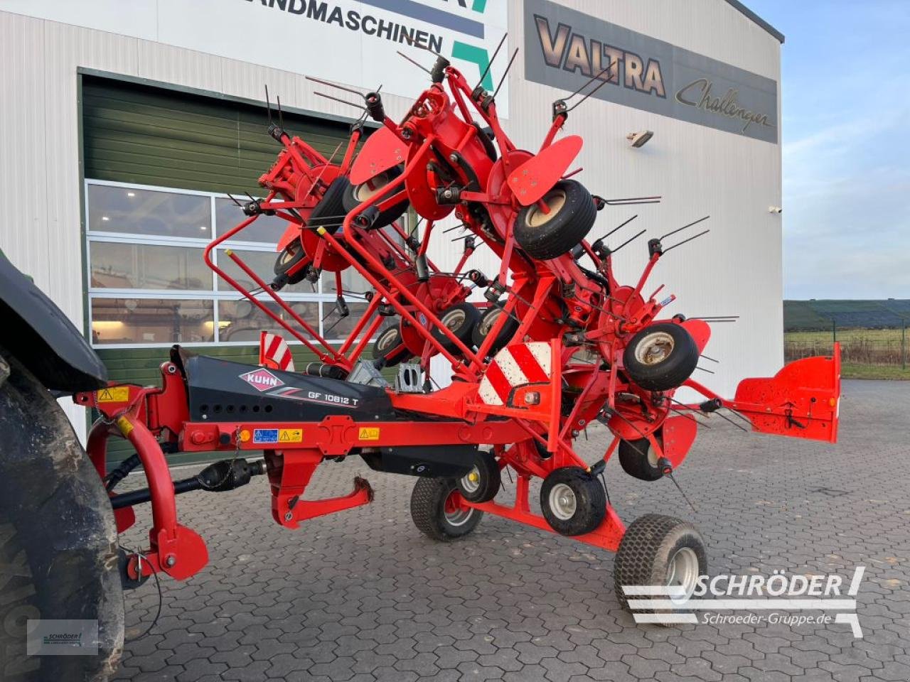 Kreiselheuer des Typs Kuhn GF 10812 T, Gebrauchtmaschine in Leizen (Bild 5)