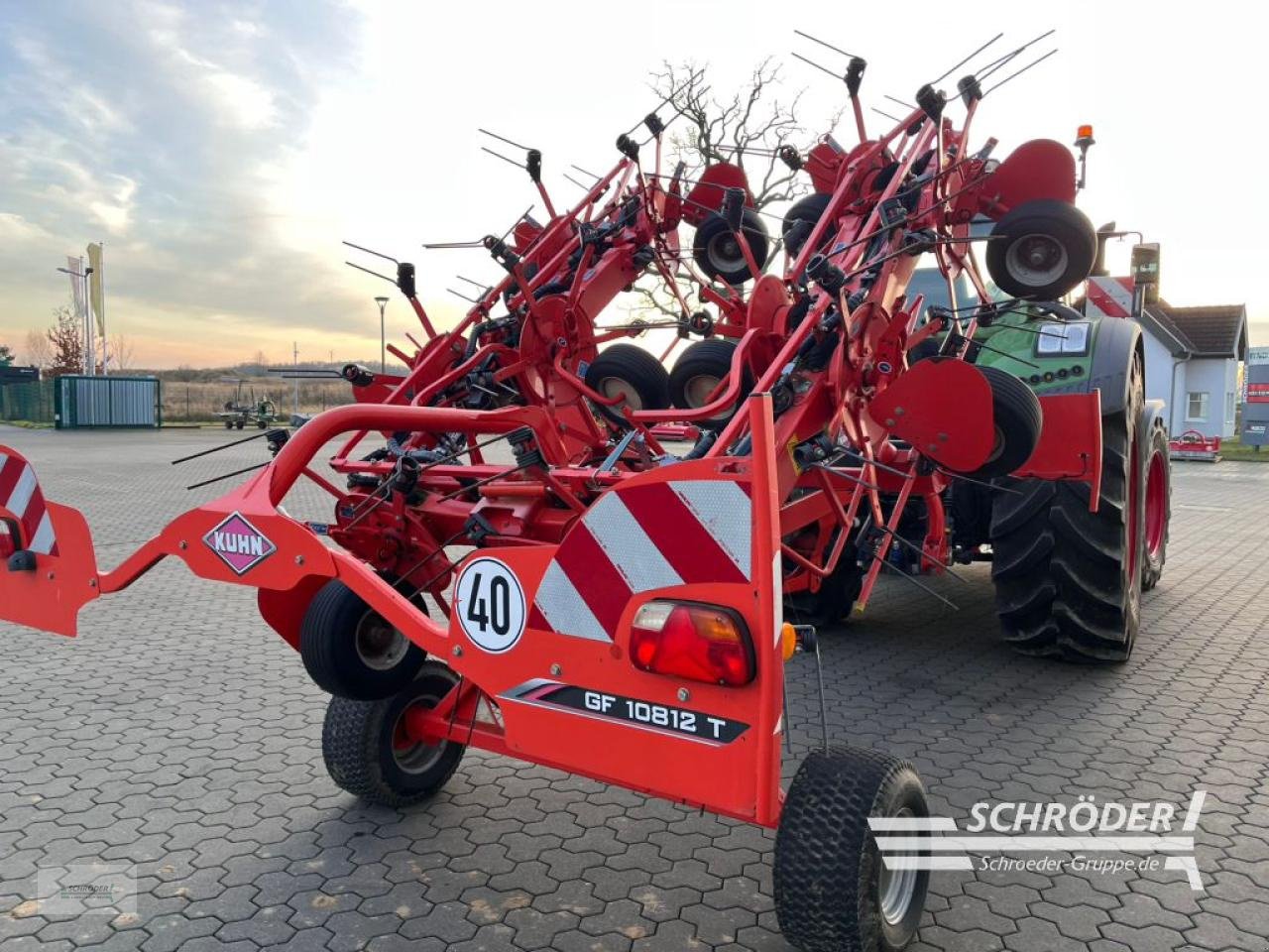 Kreiselheuer des Typs Kuhn GF 10812 T, Gebrauchtmaschine in Leizen (Bild 9)
