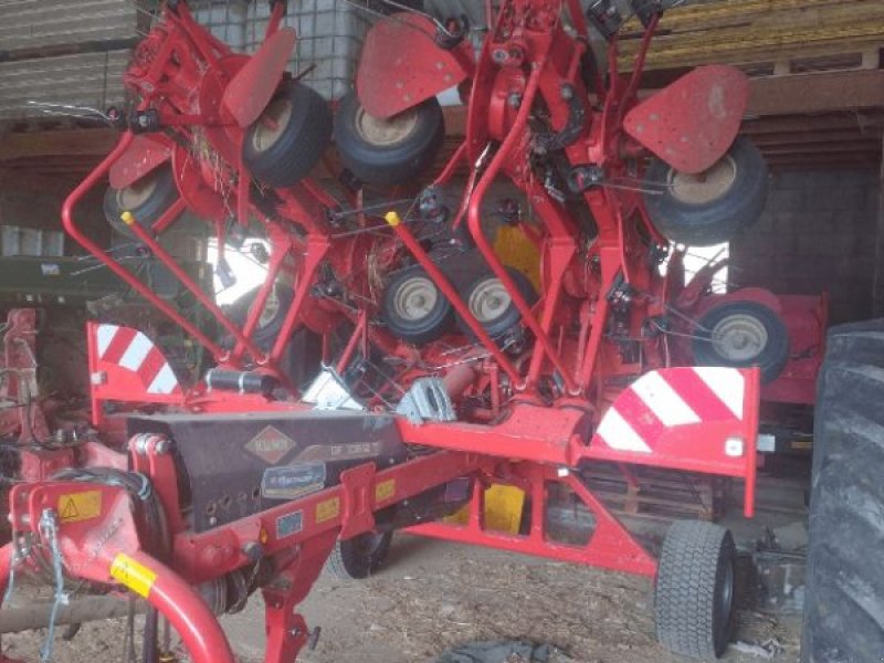 Kreiselheuer типа Kuhn GF 10812, Gebrauchtmaschine в ENNEZAT (Фотография 1)