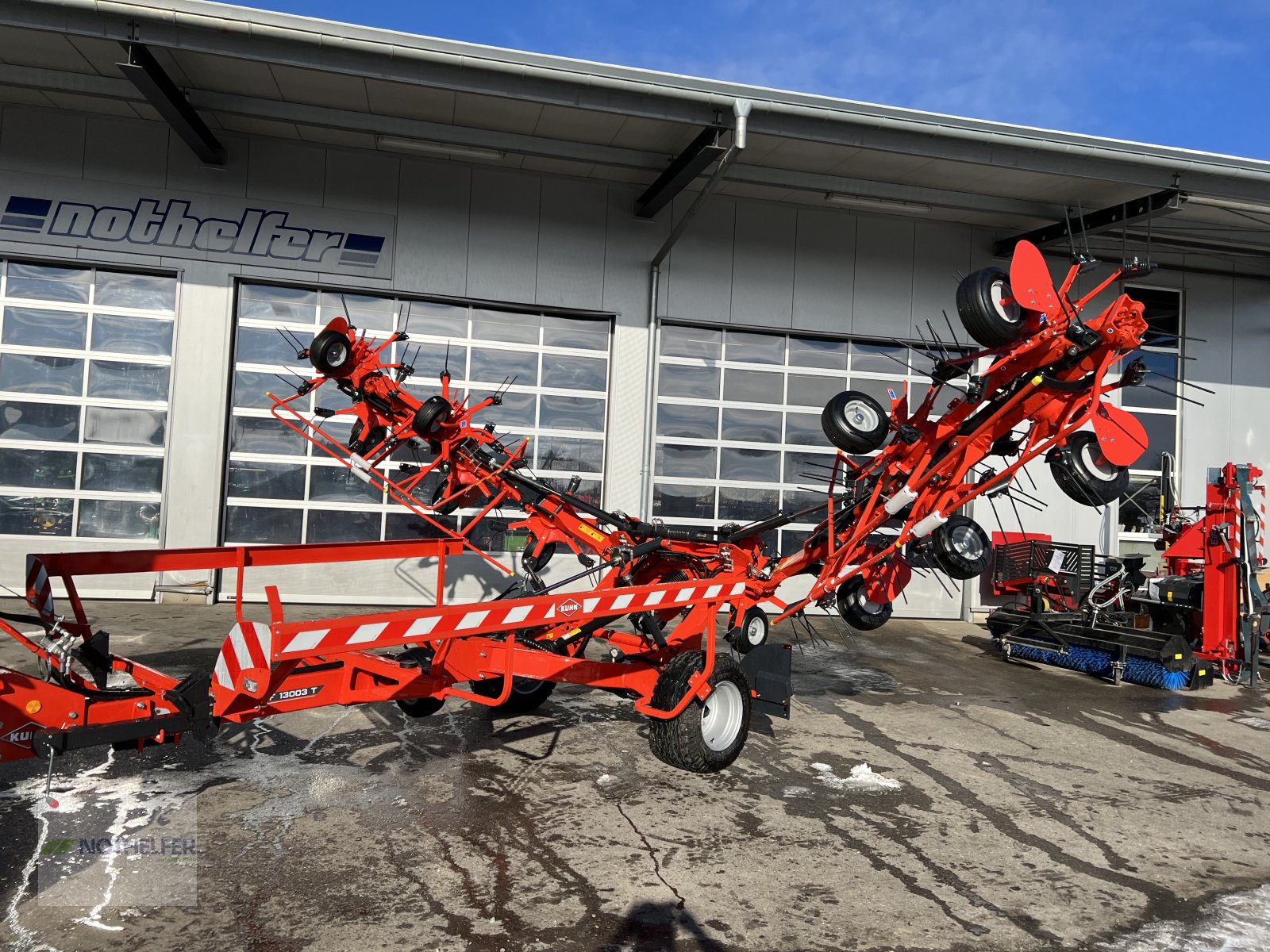 Kreiselheuer of the type Kuhn GF 13003 T *neues Modell*, Neumaschine in Pforzen (Picture 9)