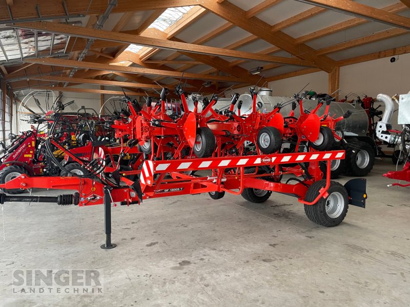 Kreiselheuer des Typs Kuhn GF 13003 T, Neumaschine in Ebenhofen (Bild 1)