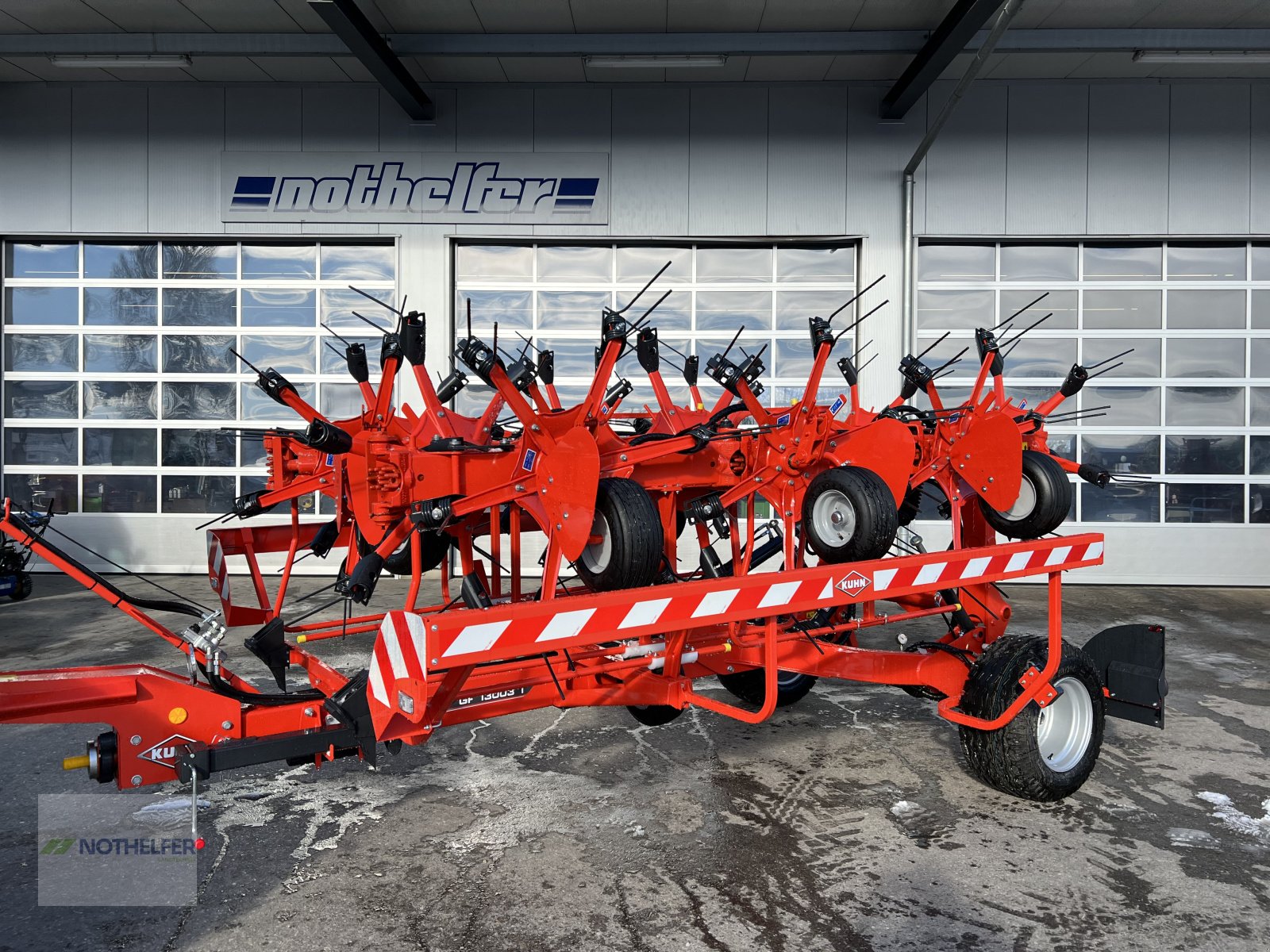 Kreiselheuer tipa Kuhn GF 13003 T, Neumaschine u Pforzen (Slika 1)