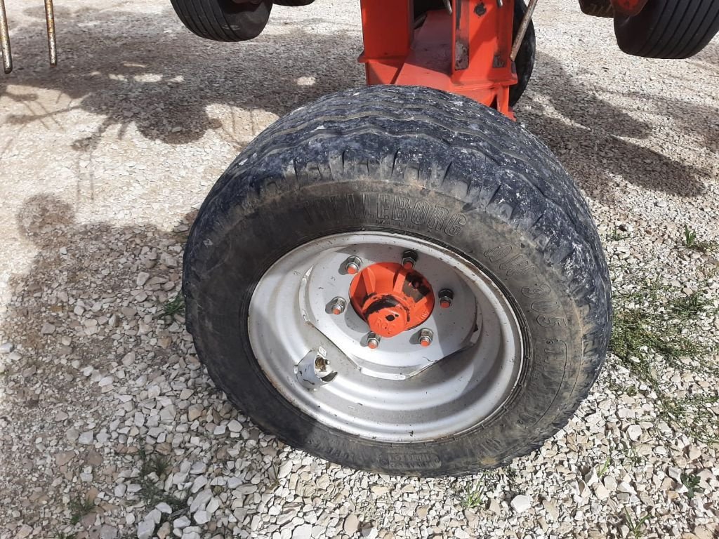 Kreiselheuer Türe ait Kuhn GF 13012 T, Gebrauchtmaschine içinde CREZANCY EN SANCERRE (resim 8)