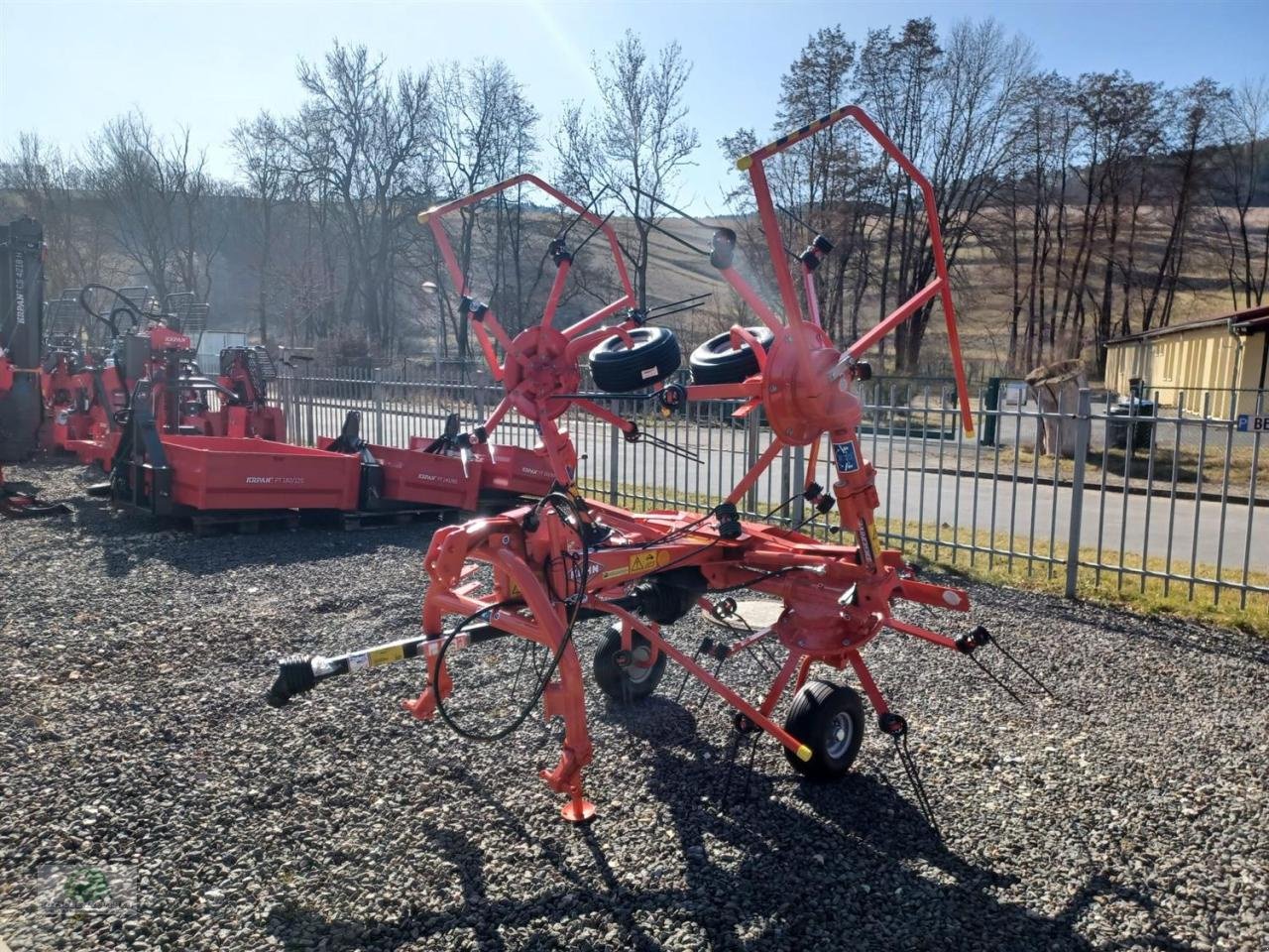 Kreiselheuer du type Kuhn GF 422, Neumaschine en Teichröda (Photo 5)