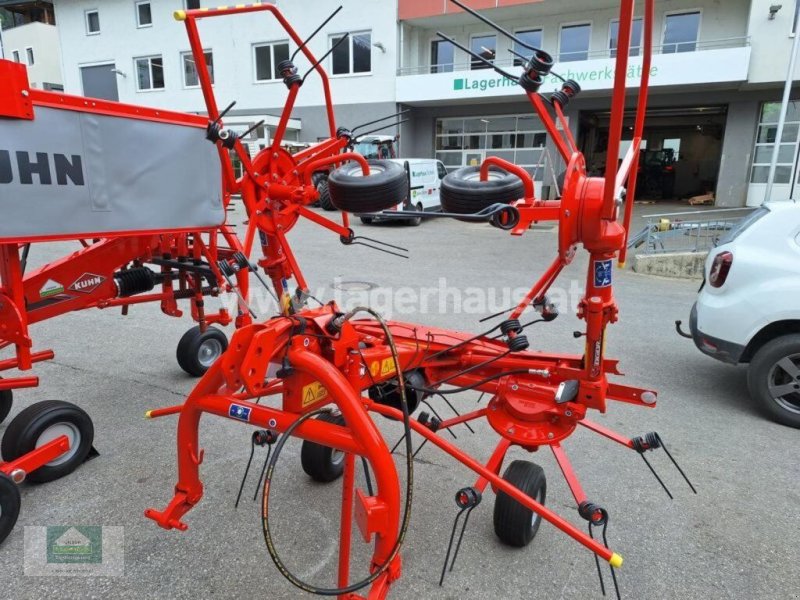 Kreiselheuer van het type Kuhn GF 422, Neumaschine in Klagenfurt