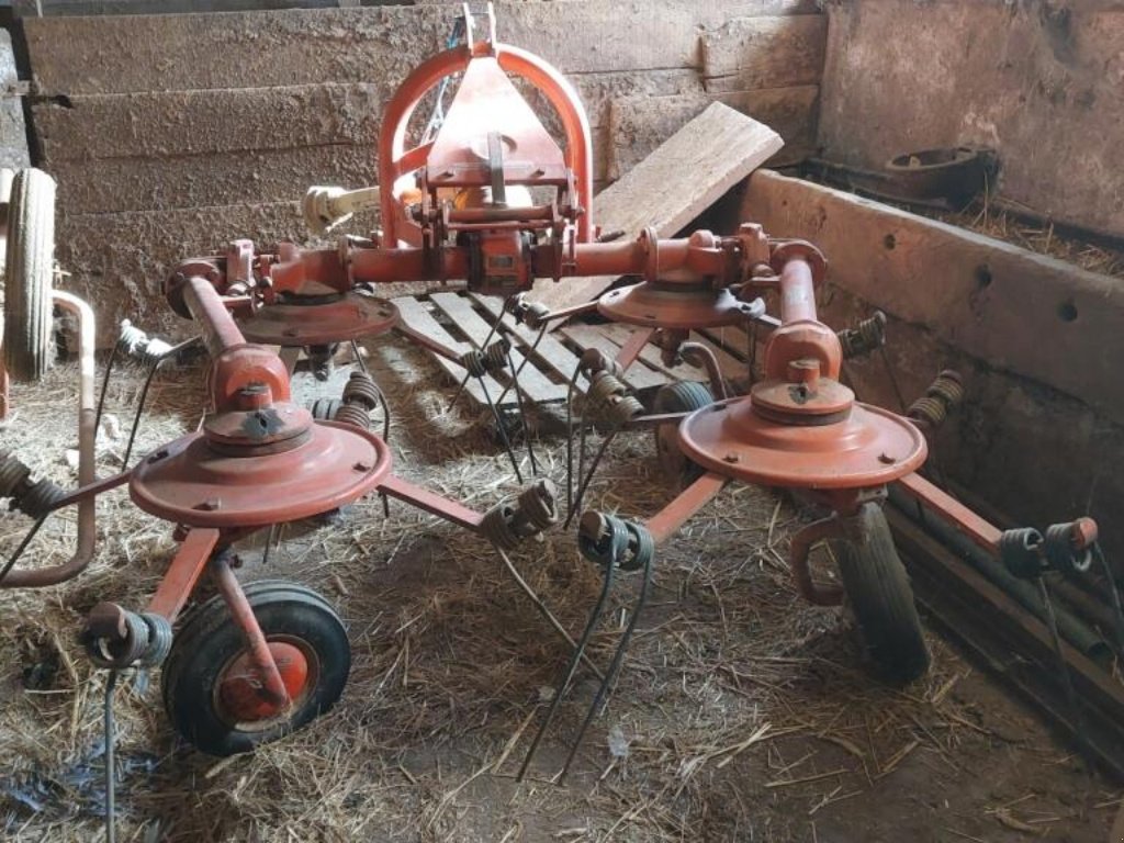 Kreiselheuer typu Kuhn GF 440 P, Gebrauchtmaschine v Calmont (Obrázek 3)