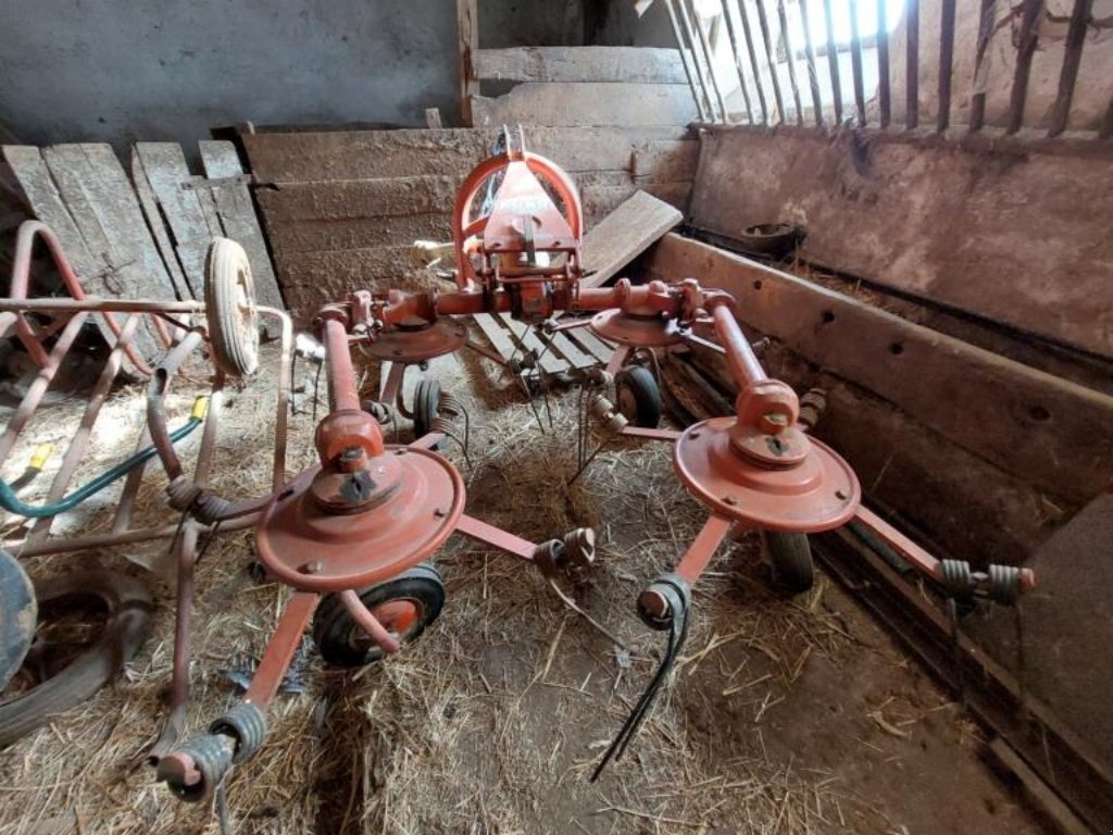 Kreiselheuer typu Kuhn GF 440 P, Gebrauchtmaschine v Calmont (Obrázek 2)