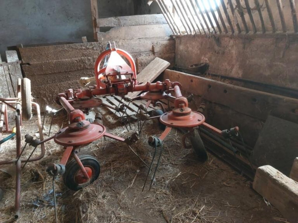 Kreiselheuer typu Kuhn GF 440 P, Gebrauchtmaschine v Calmont (Obrázek 1)