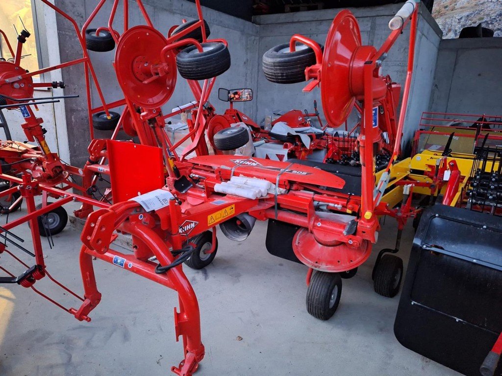 Kreiselheuer del tipo Kuhn GF 502, Neumaschine In Susten (Immagine 1)