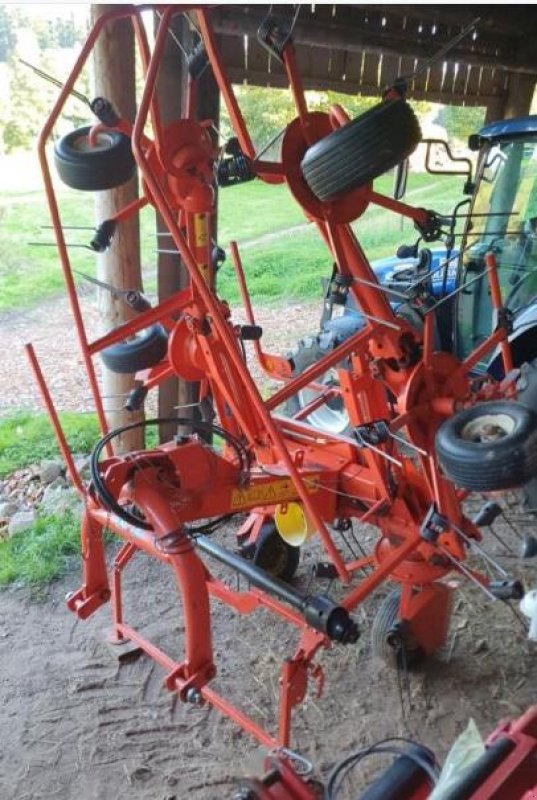 Kreiselheuer des Typs Kuhn GF 5800 MH, Gebrauchtmaschine in MORHANGE (Bild 2)