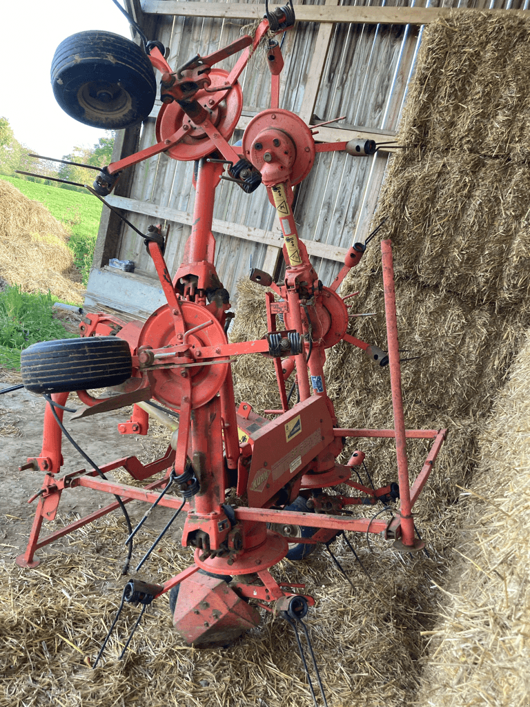 Kreiselheuer Türe ait Kuhn GF 5801 MH, Gebrauchtmaschine içinde ISIGNY-LE-BUAT (resim 2)