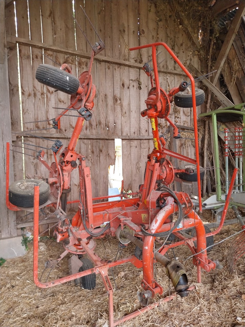 Kreiselheuer of the type Kuhn GF 5801, Gebrauchtmaschine in CREZANCY EN SANCERRE (Picture 1)