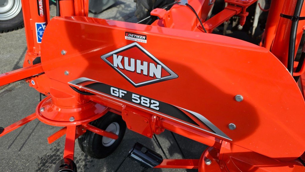Kreiselheuer of the type Kuhn GF 582, Neumaschine in Altendorf (Picture 3)