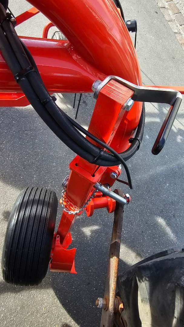 Kreiselheuer of the type Kuhn GF 582, Neumaschine in Altendorf (Picture 6)