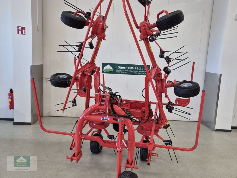 Kreiselheuer des Typs Kuhn GF 582, Neumaschine in Klagenfurt (Bild 1)