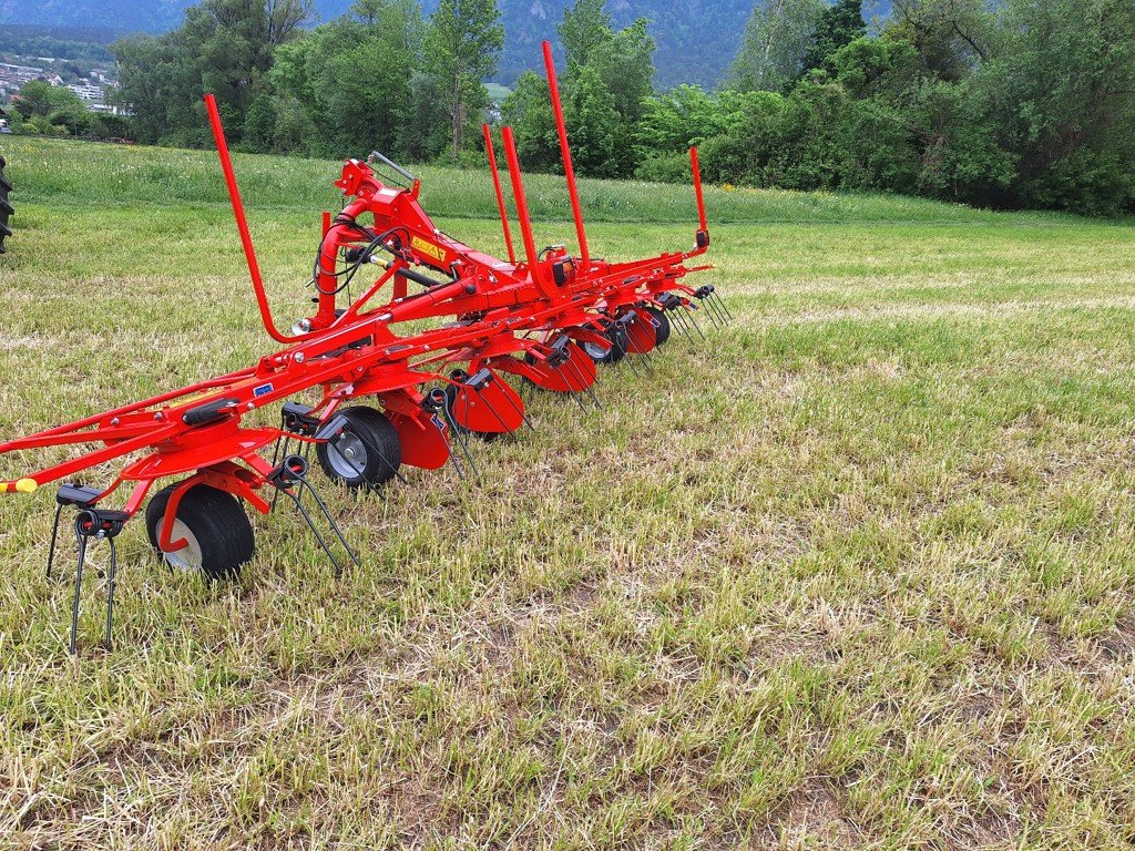 Kreiselheuer van het type Kuhn GF 5902 Kreiselheuer, Neumaschine in Chur (Foto 5)