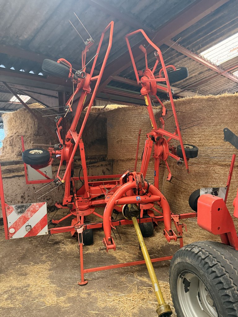 Kreiselheuer a típus Kuhn GF 6401 MH, Gebrauchtmaschine ekkor: LIMEY-REMENAUVILLE (Kép 1)