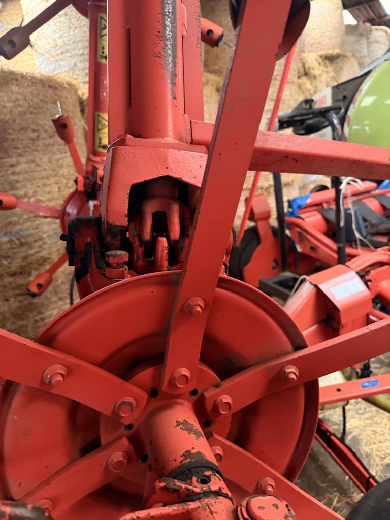 Kreiselheuer a típus Kuhn GF 6401 MH, Gebrauchtmaschine ekkor: LIMEY-REMENAUVILLE (Kép 4)