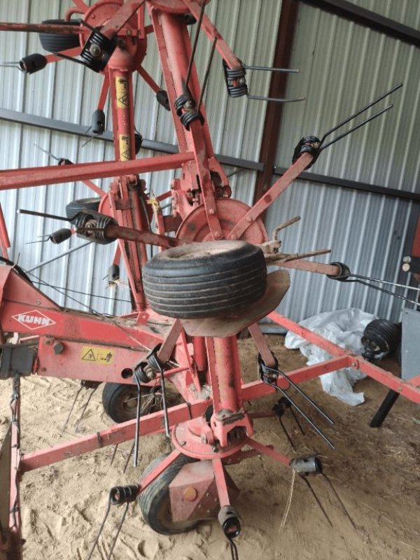 Kreiselheuer Türe ait Kuhn GF 6401 MH, Gebrauchtmaschine içinde COGNAC LA FORET (resim 3)