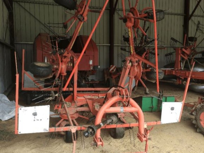 Kreiselheuer des Typs Kuhn GF 6401 MH, Gebrauchtmaschine in COGNAC LA FORET (Bild 1)