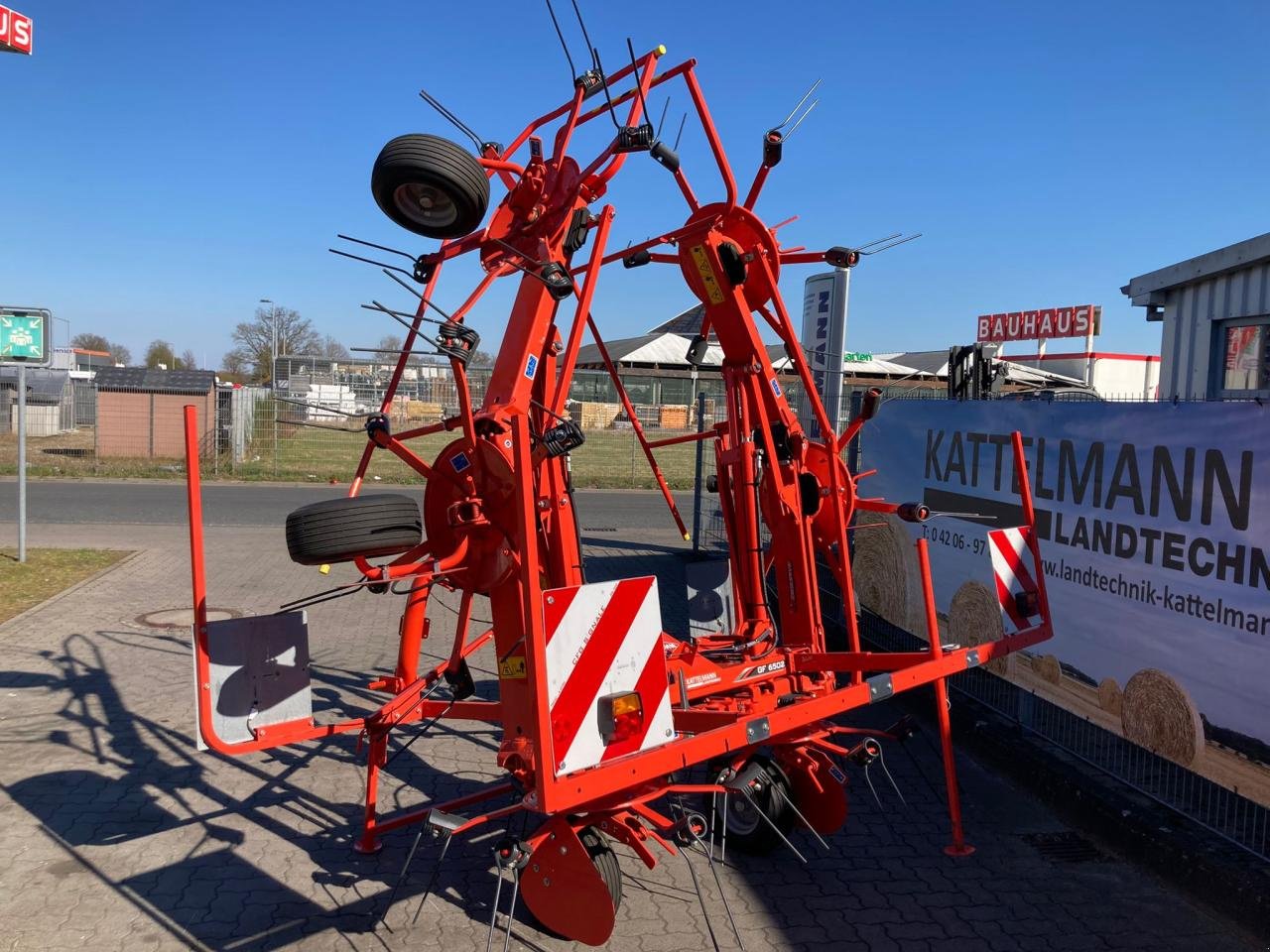 Kreiselheuer Türe ait Kuhn GF 6502 Ersteinsatz 2023, Gebrauchtmaschine içinde Stuhr (resim 2)