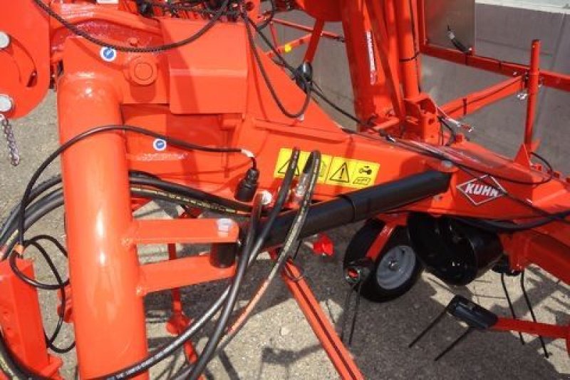 Kreiselheuer Türe ait Kuhn GF 6502, Neumaschine içinde Stössing (resim 4)