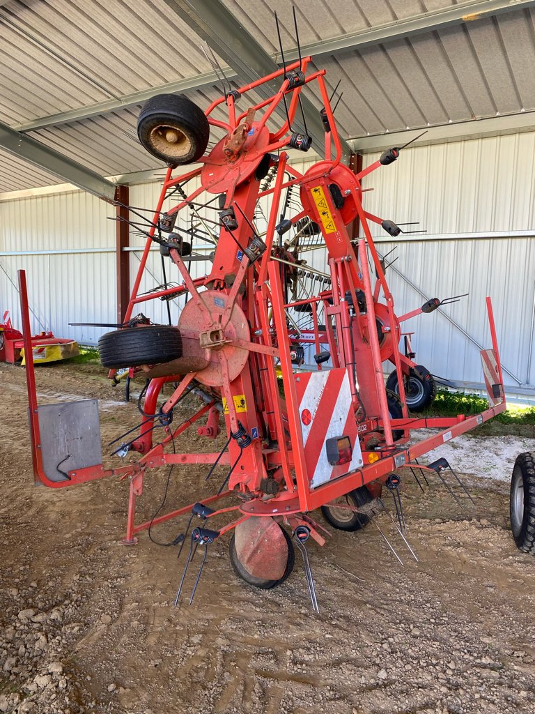 Kreiselheuer del tipo Kuhn GF 6502, Gebrauchtmaschine In UZERCHE (Immagine 4)
