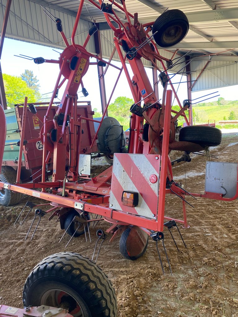 Kreiselheuer del tipo Kuhn GF 6502, Gebrauchtmaschine In UZERCHE (Immagine 3)