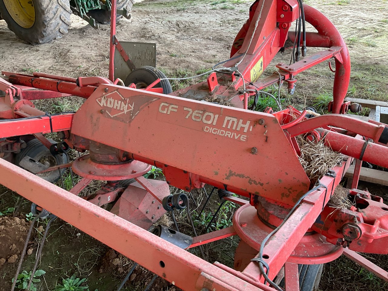 Kreiselheuer typu Kuhn GF 7601 MH DIGIDRIVE, Gebrauchtmaschine v MORLHON LE HAUT (Obrázek 8)