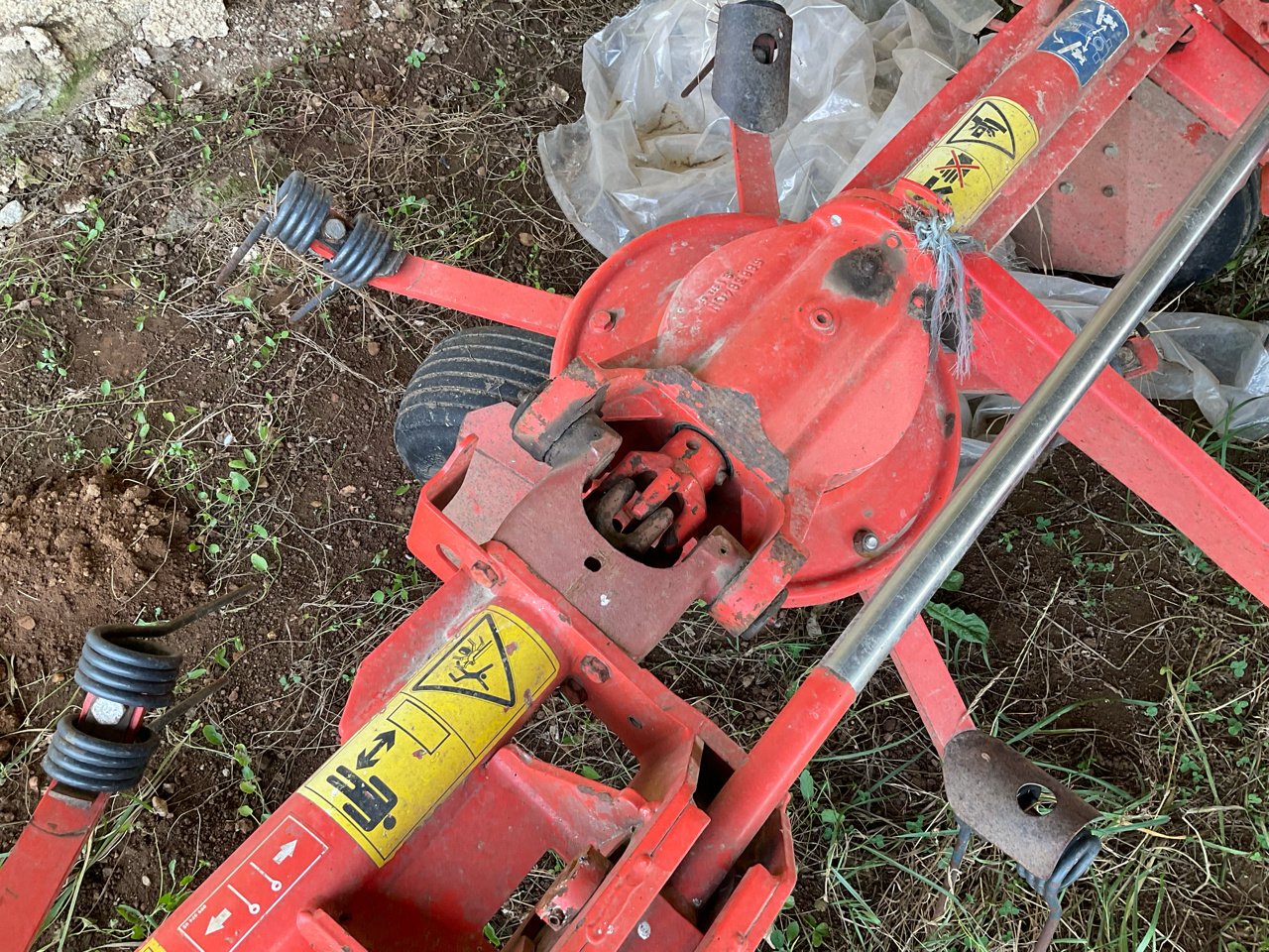 Kreiselheuer typu Kuhn GF 7601 MH DIGIDRIVE, Gebrauchtmaschine v MORLHON LE HAUT (Obrázek 9)