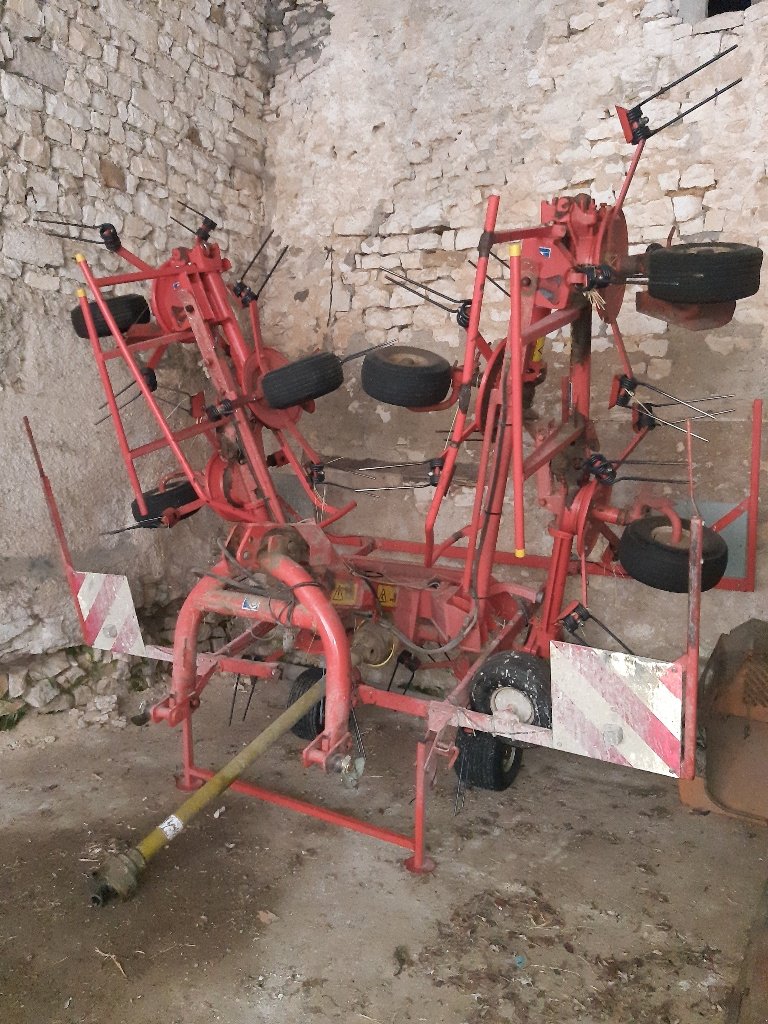 Kreiselheuer от тип Kuhn GF 7601 MH, Gebrauchtmaschine в Ligny-en-Barrois (Снимка 8)